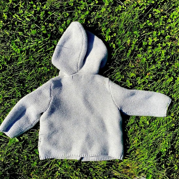 GAP BabyGap Bear Infant Gender Neutral Sweater Brannan Bear Sweater (6-12 M) - Picture 4 of 4